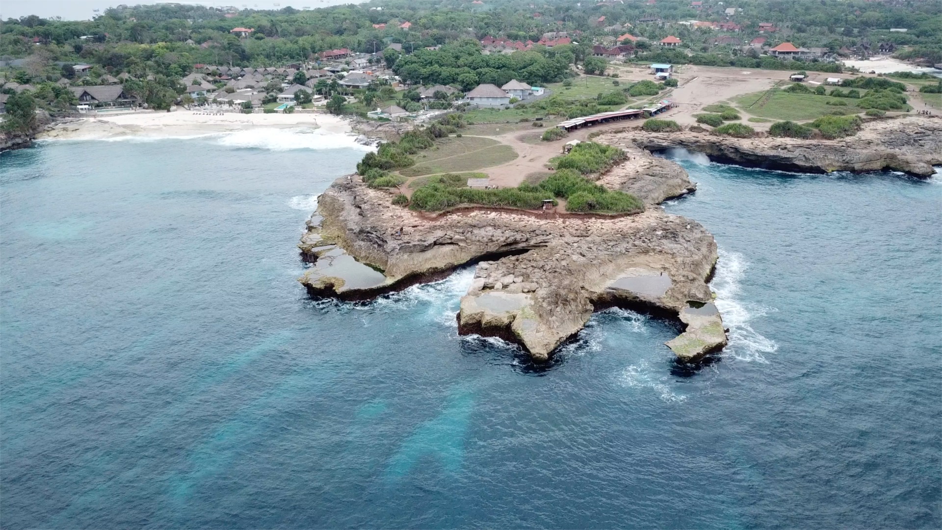 Devil’s Tears Nusa Lembongan Bali - Jalania